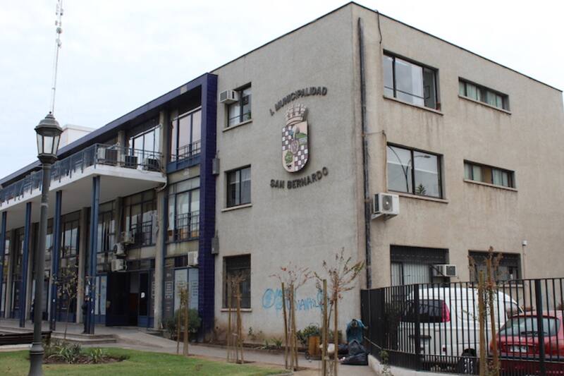 Revisa los puestos publicados por la OMIL de la Municipalidad de San Bernardo.