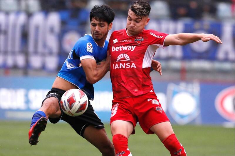 La solvencia de Jimmy Martínez en el mediocampo fue una de las claves del Huachipato campeón de 2023. Foto: Agencia Aton.