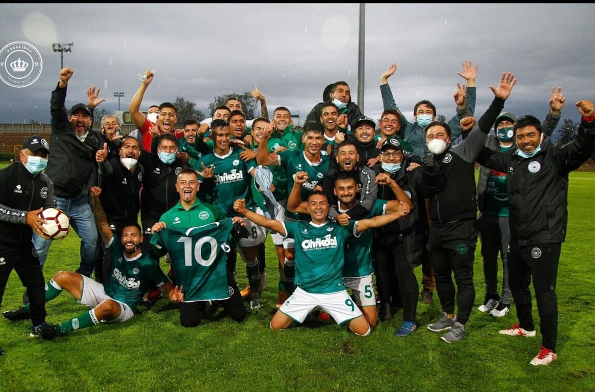Rodelindo Román de Arturo Vidal se reforzó con un exseleccionado nacional para su primera temporada en el profesionalismo