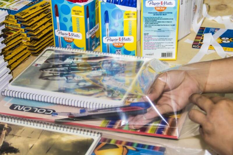 El beneficio otorga kits con distintos útiles necesarios para el año escolar.
