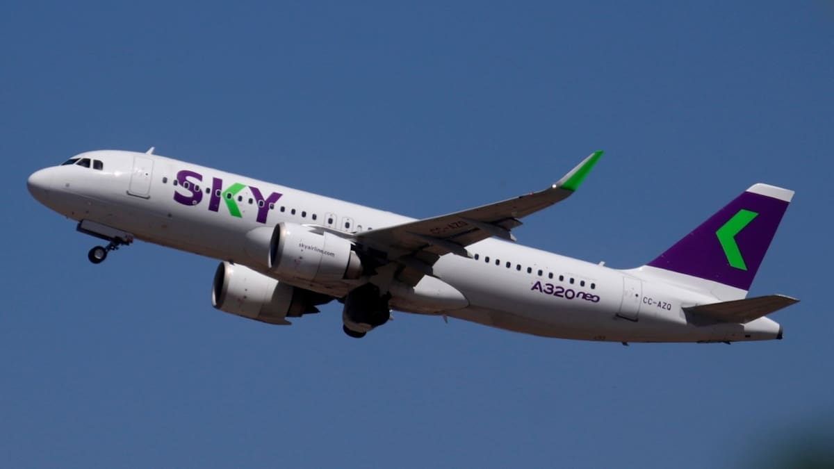 Cierre de Fronteras: SKY suspende vuelos al exterior durante abril