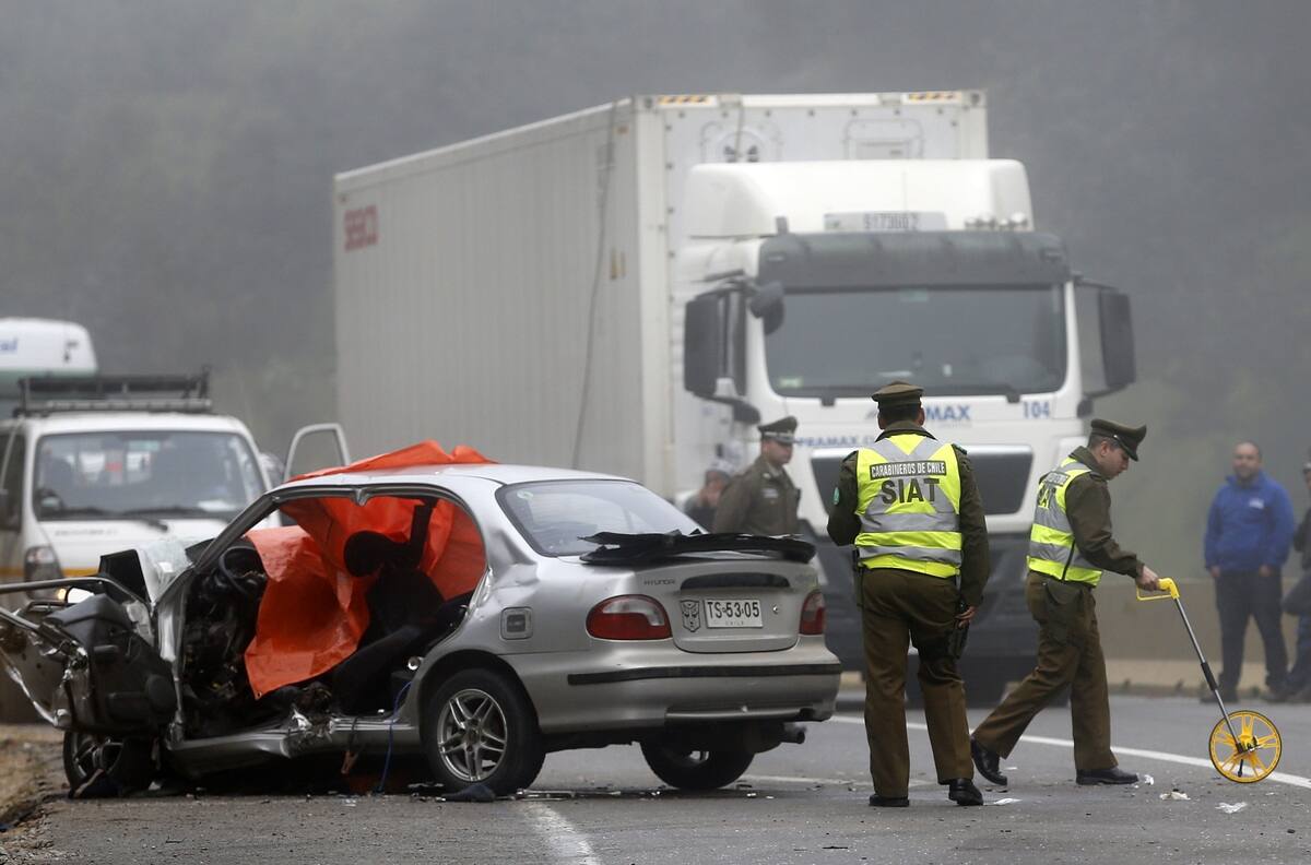 Fatal accidente de tránsito: Choque frontal deja a cuatro personas fallecidas y dos heridas en la Región de O'Higgins