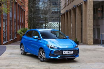 Este es el primer hatchback híbrido a la venta en Chile