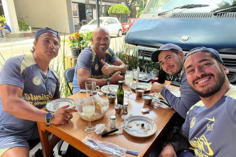 El ex zaguero chileno es parte del cuerpo de entrenadores de las fuerzas básicas de América de México.