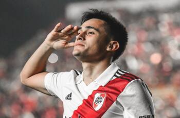 VIDEO | Pablo Solari se anotó con un hat-trick en el duelo de River Plate ante Defensa y Justicia