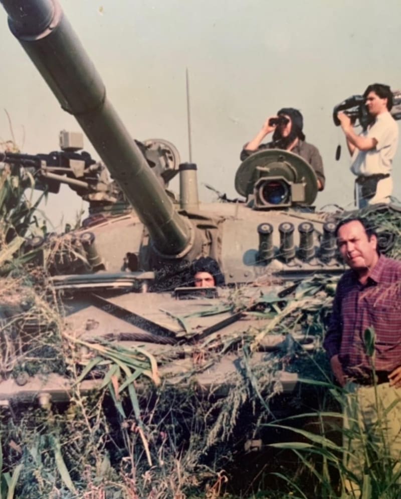 Rodrigo Vera se despide de Alipio Vera.