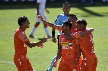Cobreloa busca a un campeón de la Copa Sudamericana con la U y a figura de Ñublense
