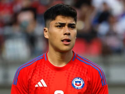 Del “Haaland de Macul” a indisciplinas y fuera del Mundial: la caída de Damián Pizarro