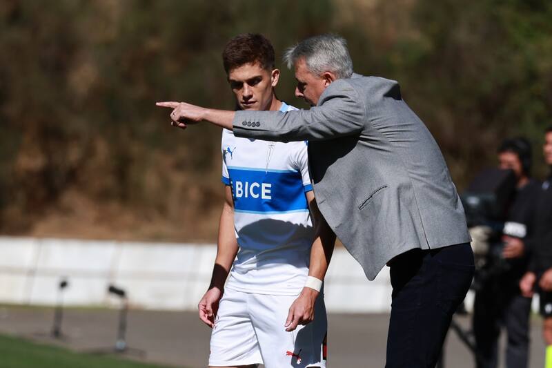 Tiago Nunes en el partido frente a Huachipato en Talcahuano. Foto: Agencia Aton.