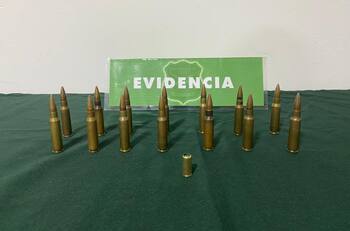 Detienen a cuatro delincuentes en auto de alta gama y con munición de guerra