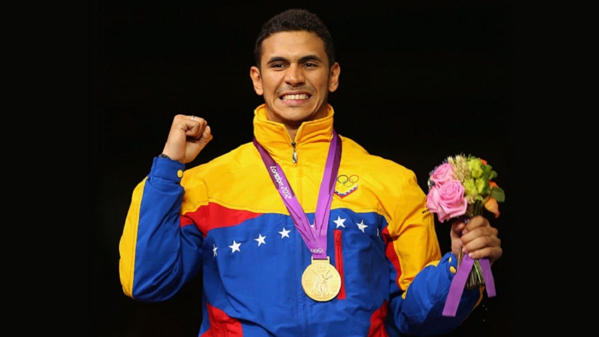 El esgrimista venezolano que pasó de medallista olímpico a repartidor de comida por la pandemia