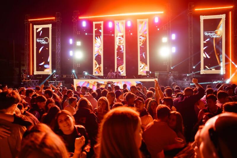 El evento contará con dos stages para celebrar la llegada del 2026 la noche de este 31 de diciembre. Créditos: VIÑACLASSIC en Instagram.