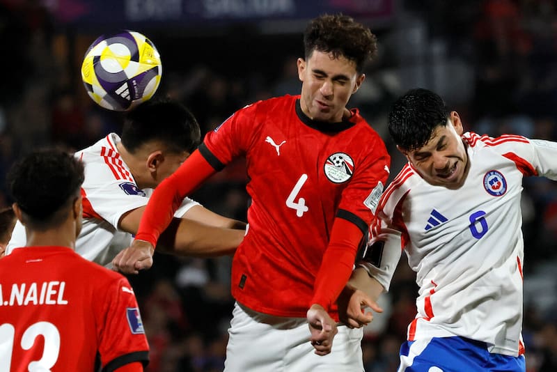Se siguió jugando en los camarines. Foto: Photosport