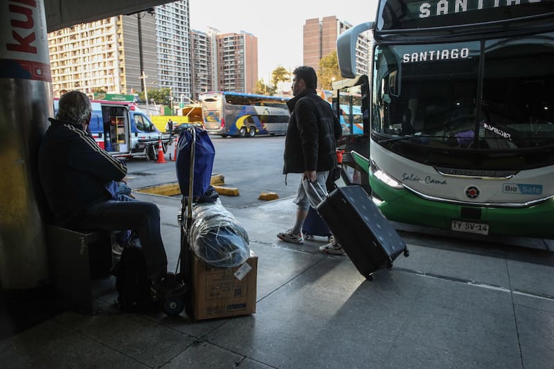 Un fatal accidente de tránsito obligó a dejar sin servicio a los buses interurbanos que circulan por el sector. Imagen referencial. Créditos: Diego Martin/Aton Chile.