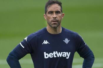 Rui Silva sobre la competencia con Claudio Bravo en el Betis “Ha sido importante para mi madurez”