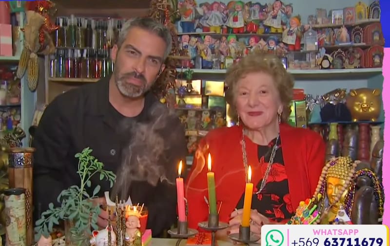 La tarotista ahora atiende en la comuna de Ñuñoa.