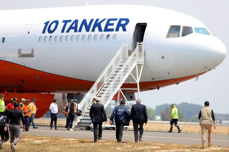 La aeronave alcanzó a hacer cuatro descargas durante el combate a los incendios forestales