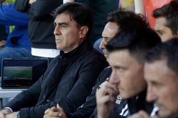 "Falta todavía": los puestos a reforzar en Colo Colo que Gustavo Quinteros sigue esperando en este mercado