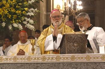 Arzobispo Celestino Aós da positivo por COVID-19: "Ha presentado síntomas leves"