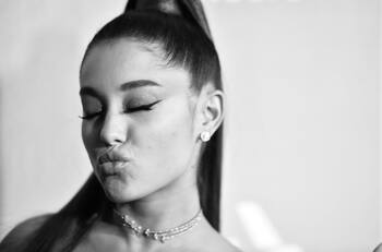 Ariana Grande se inspiró en Mario Kart y Mario Party para escribir una de sus canciones