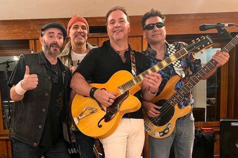 Fernando Larraín habló de su proyecto musical que lo tiene más que contento.