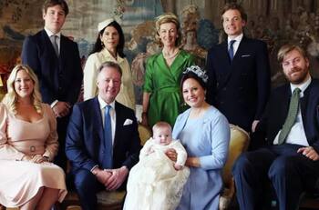 ¡Inédito! Bautizan al primer miembro de La Familia Real nacido por vientre de alquiler