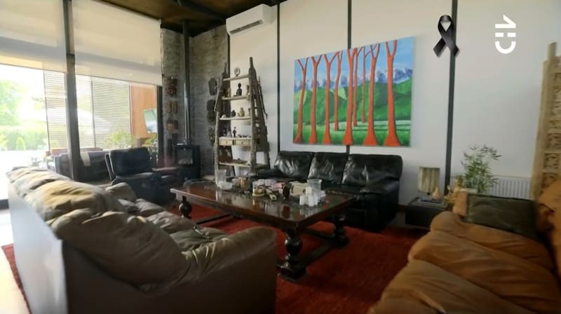 El living de Claudia Conserva. Créditos: Pantallazo CHV