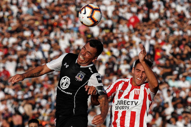 Esteban Paredes en el encuentro ante Estudiantes de La Plata.
