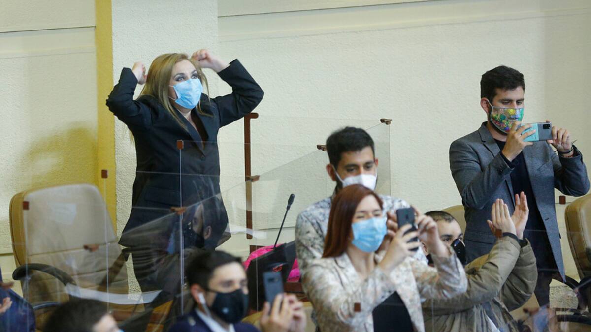 Matamala en picada contra la izquierda por rechazar impuestos en el segundo retiro AFP