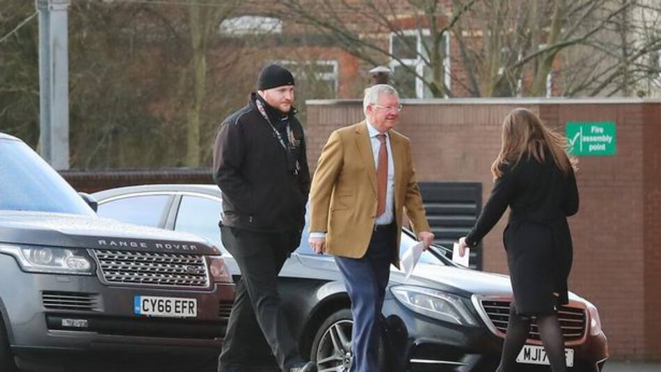 Alex Ferguson recibe a Alexis 1