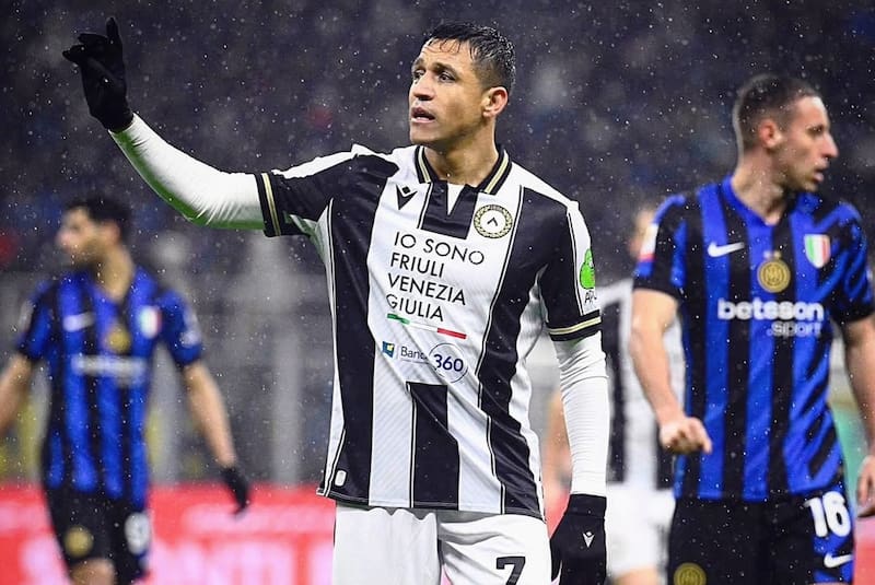 jugó 45 minutos en su primer partido de la temporada.