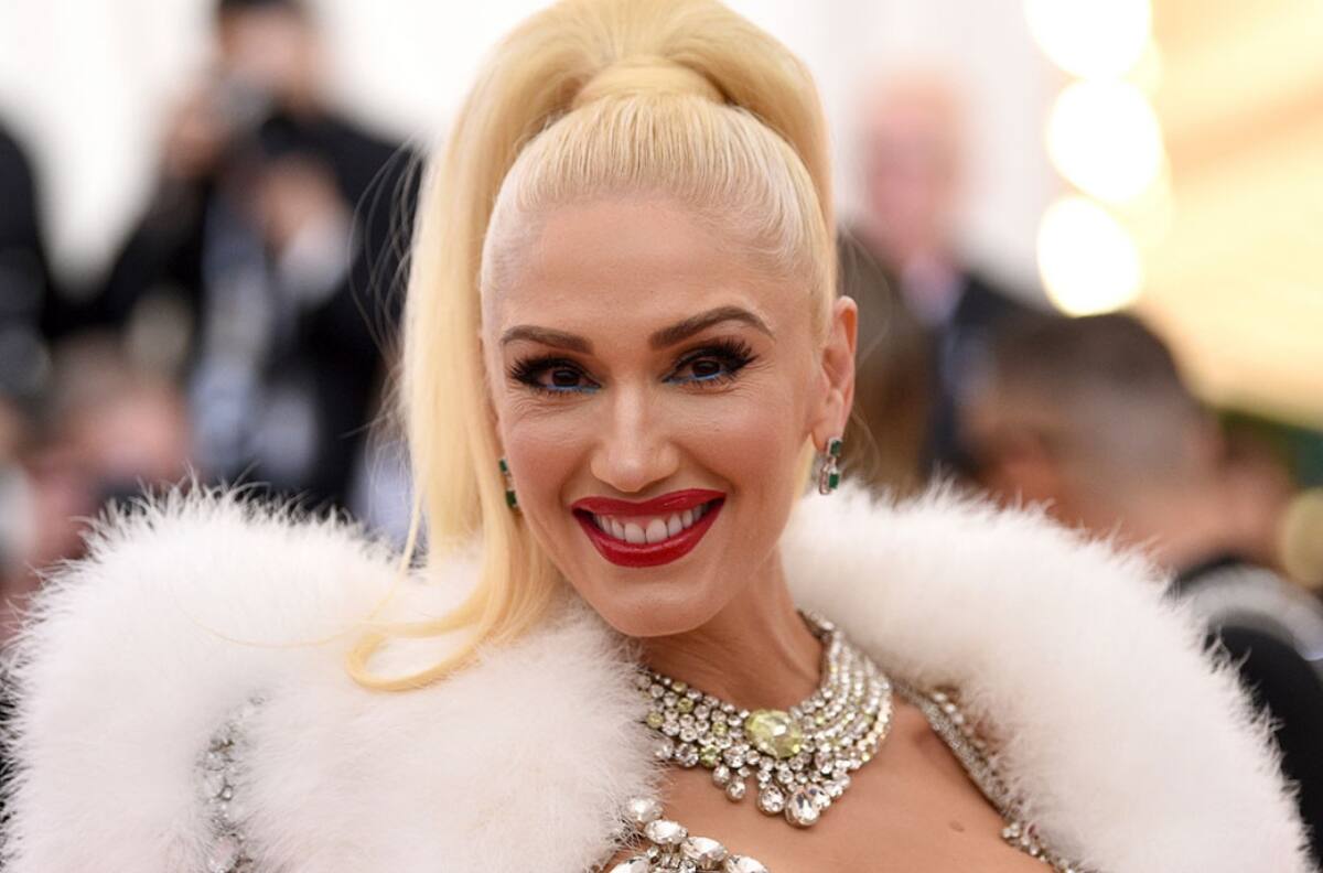La ex "No Doubt" Gwen Stefani hizo un recorrido de sus icónicos look en su nuevo video