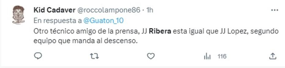 Los hinchas de Curicó Unido piden la salida de Juan José Ribera.