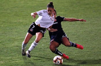 FOTO | Jugadora de Colo Colo fue al estadio a ver a sus excompañeras de la U Femenina