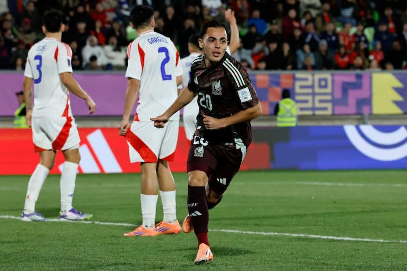 México le pasó por arriba a la Selección Chilena, para avanzar a los cuartos de final del certamen. Foto: Agencia Aton.