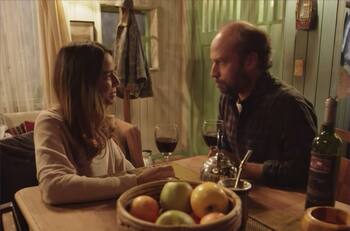 "Usted me produce mucha admiración": Manolo y Sofía protagonizaron romántico beso en "La Ley de Baltazar"