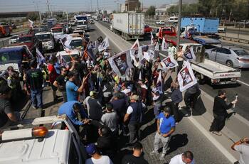 VIDEO | Movimiento No+TAG realizó bloqueo de rutas en dirección a Santiago