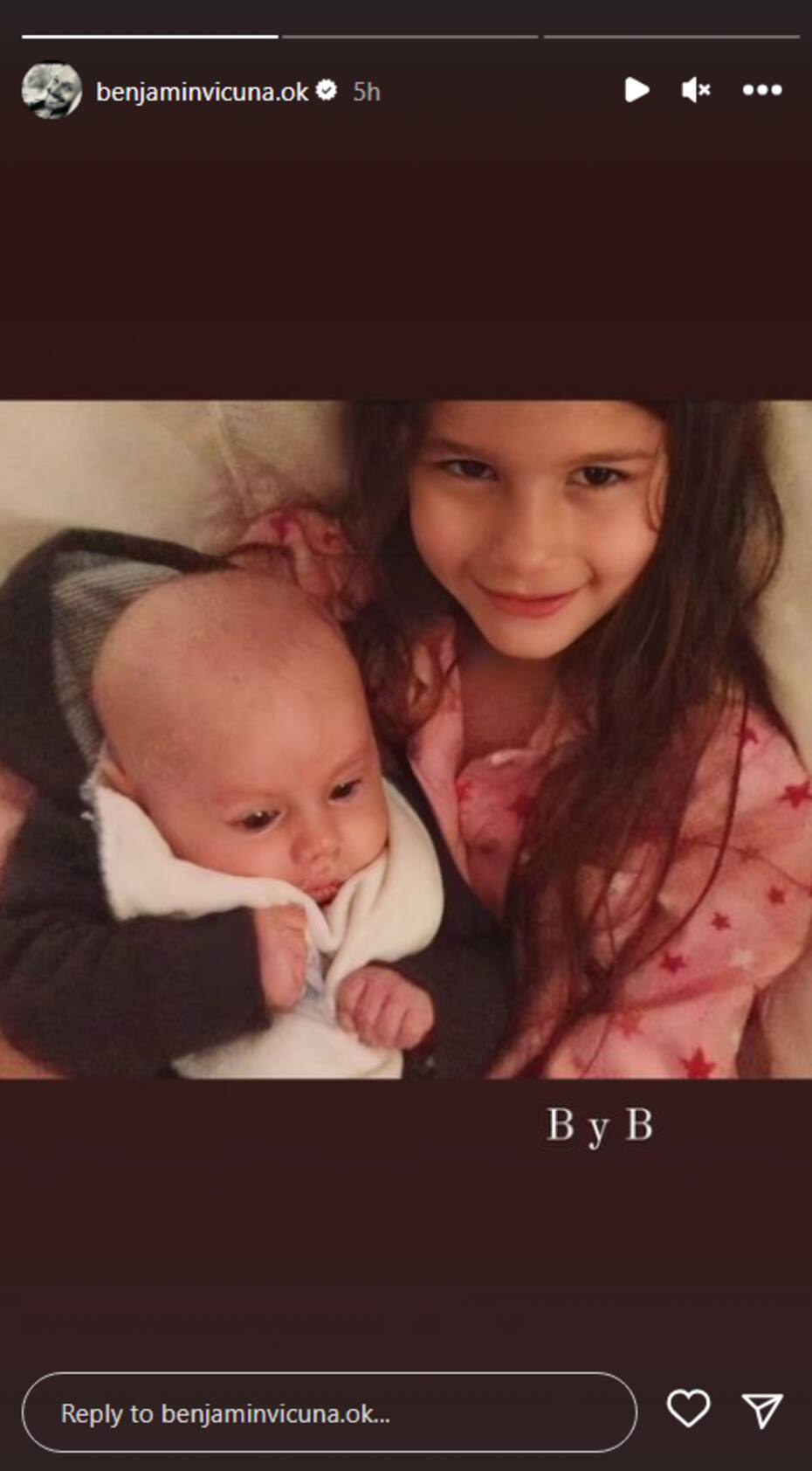 A través de las historias de su cuenta de Instagram, Benjamín Vicuña subió una serie de postales para recordar a Blanca, su difunta hija.