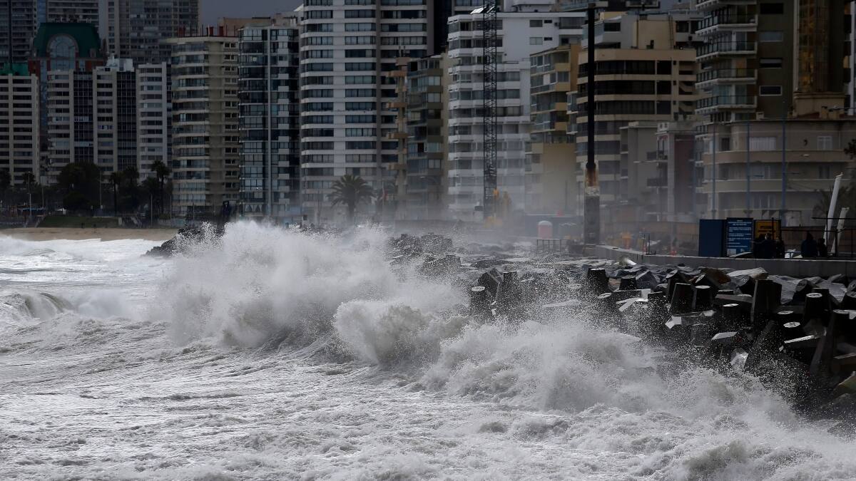 El Quisco: Hallan cuerpo de hombre que ingresó al mar de noche pese a marejadas