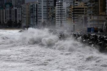 El Quisco: Hallan cuerpo de hombre que ingresó al mar de noche pese a marejadas