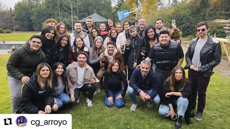 Carmen Gloria Arroyo y su equipo de TVN