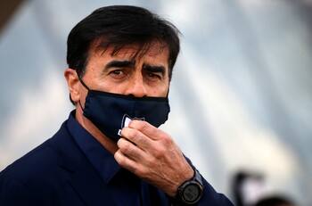 Números que condenan: Gustavo Quinteros tiene su segundo peor rendimiento en clubes con Colo Colo