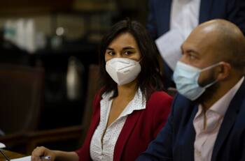 En Gobierno de Sebastián Piñera: Izkia Siches acusó que avión enviado a Venezuela regresó a Chile con migrantes expulsados