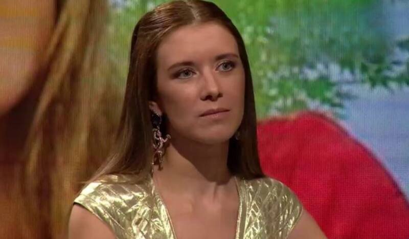 Carla Jara podría exhibir mensajes que perjudican aun más a Francisco Kaminski. Créditos: Pantallazo CHV