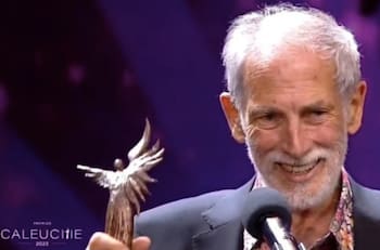 “Vine con tu cartera, mamá”: Héctor Noguera le dedicó especial discurso a su madre en los Premios Caleuche 2023
