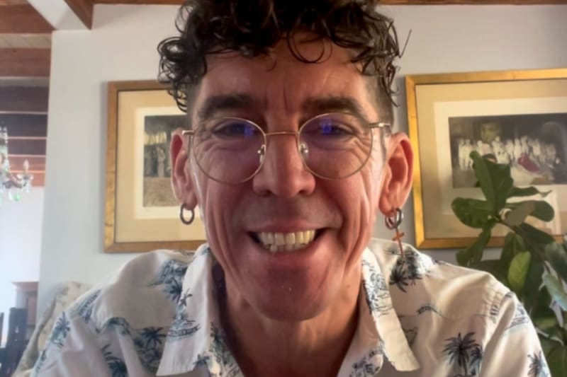 Muestra cómo celebra San Valentín.