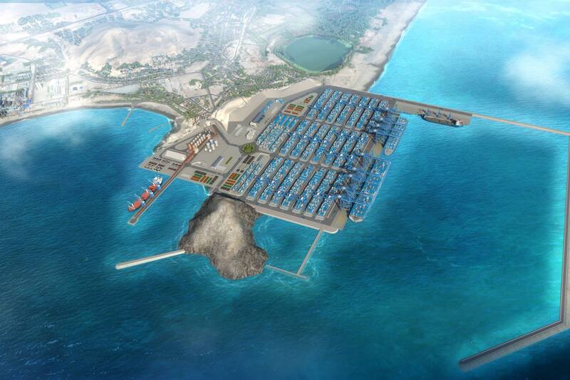 Actualmente cuenta con alrededor de 30 puertos de diferente dimensión, público u operados bajo concesiones público-privadas