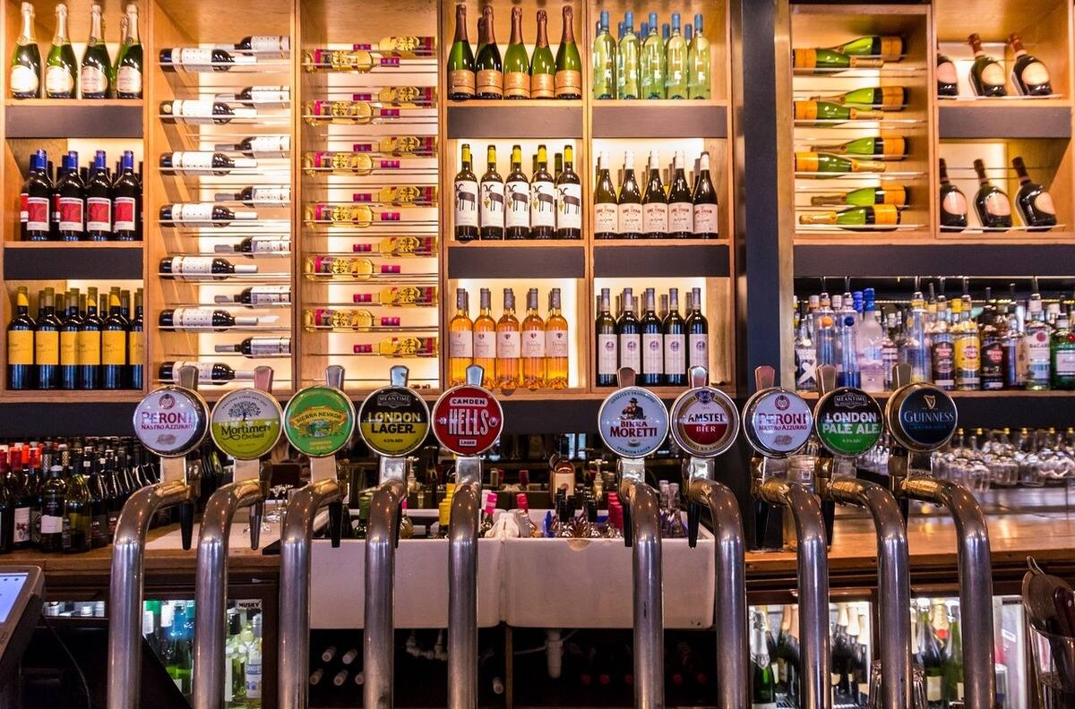 Los 10 mejores bares de Santiago para tomar cerveza artesanal