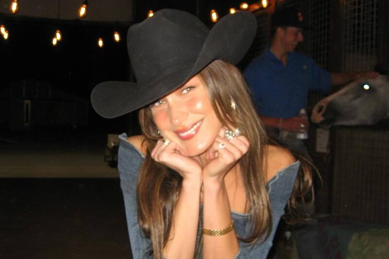 confirmó su nuevo romance con tiernos registros.