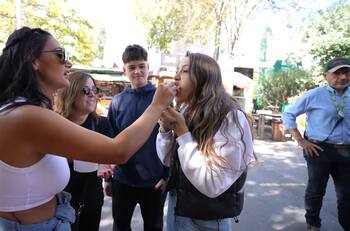 “Esta familia no está bien”: Pamela Díaz evidencia las travesuras de sus hijos, Trinidad Neira y Mateo Neira